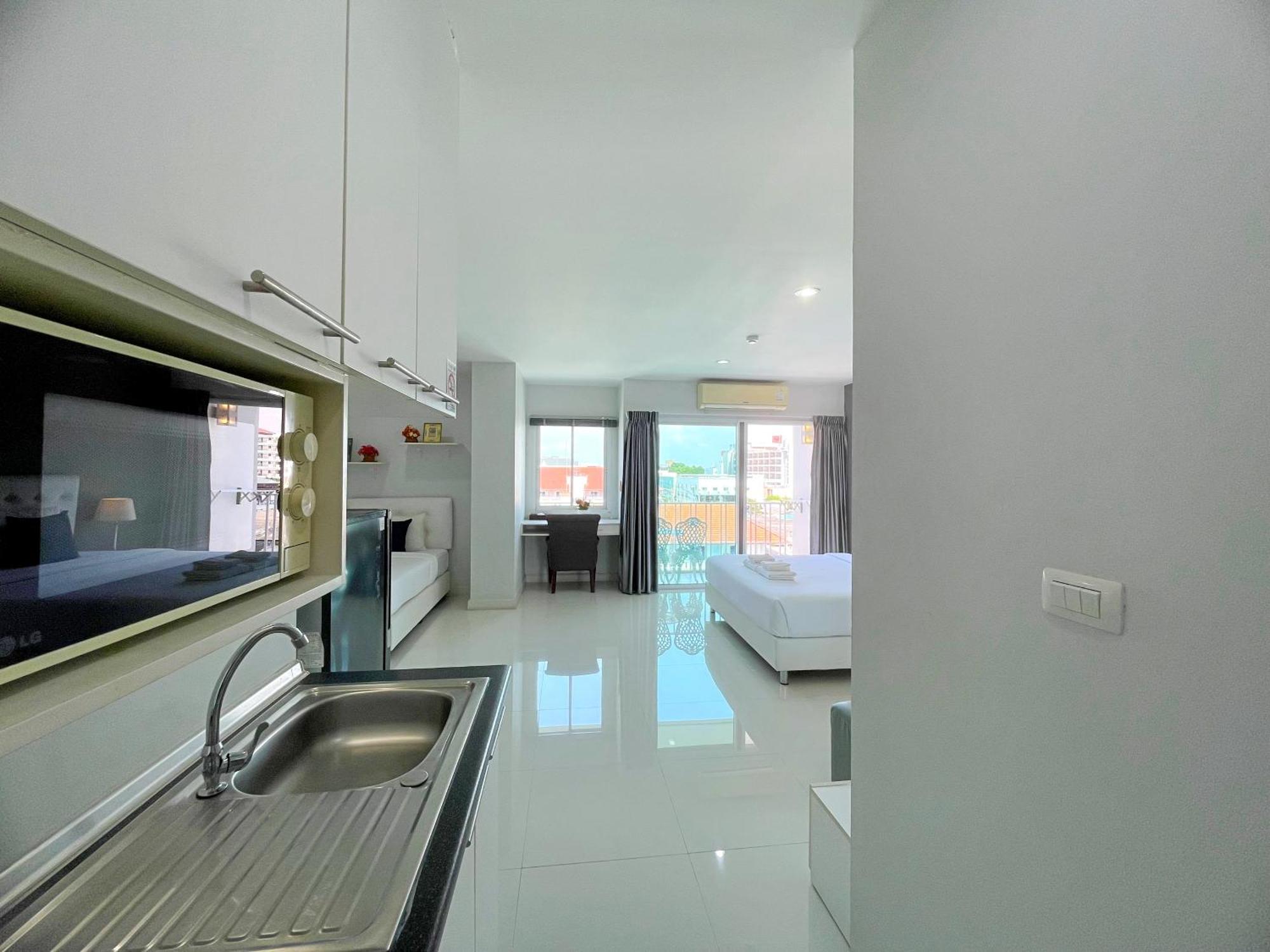 Готель Baan Pattaya By Sabai Номер фото