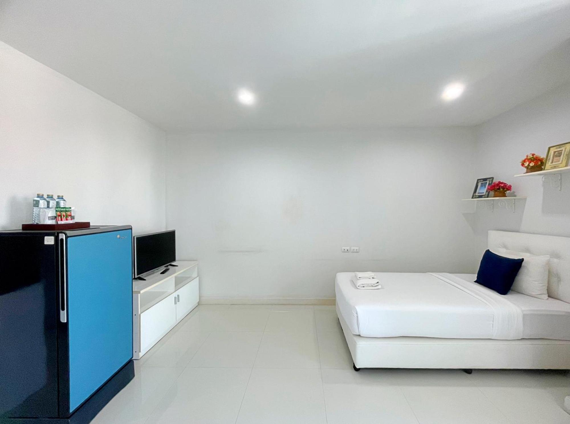 Готель Baan Pattaya By Sabai Номер фото